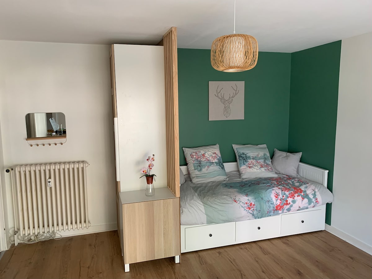 主卧配有床80 * 200可扩展至160 * 200