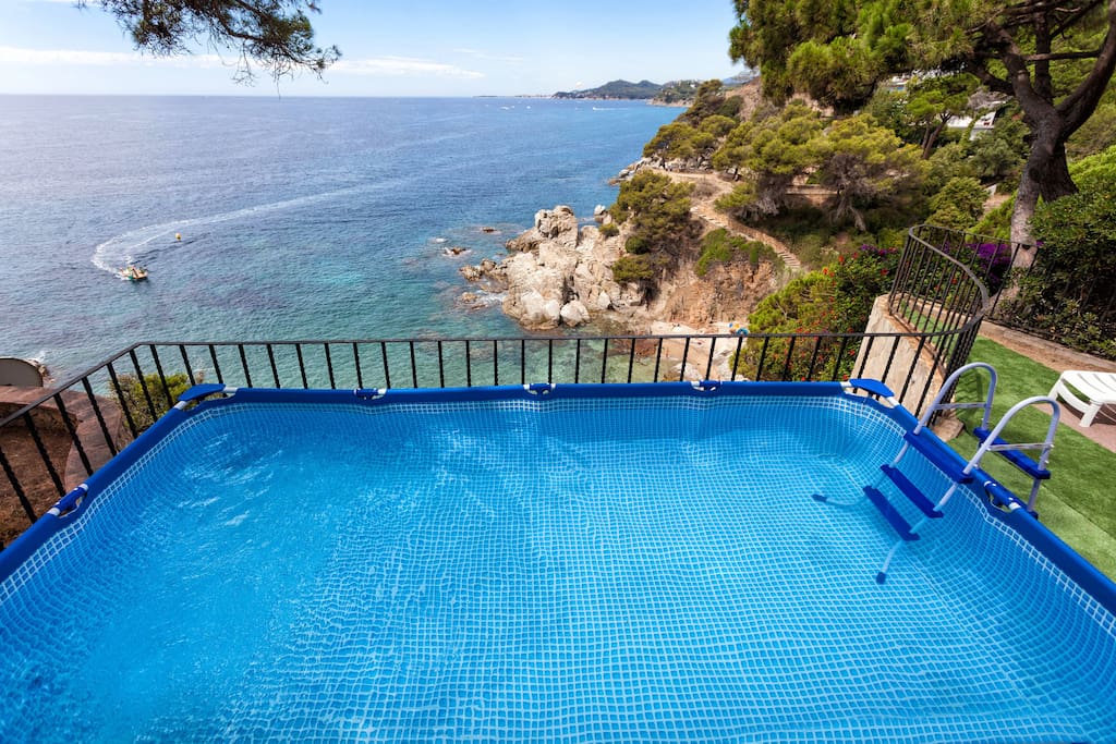 Swimming Pool, Yate and the amazing view in Costa Brava