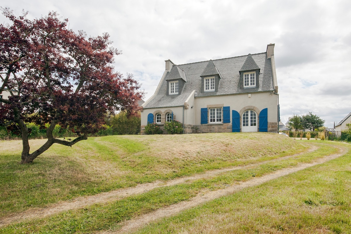 Beautiful Spacious House In Brittany In Carantec - Houses For Rent In ...