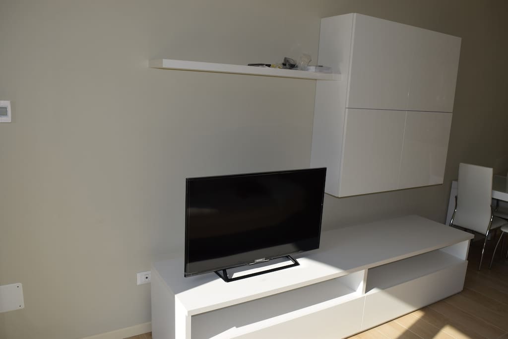 Il salotto con tv led 40"