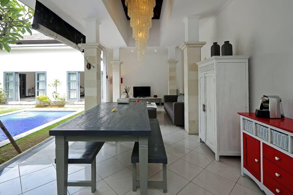 Living room & Kitchen