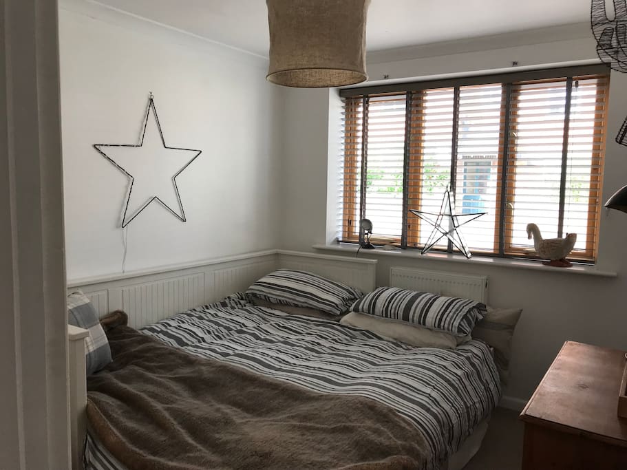 The day bed extended as a double