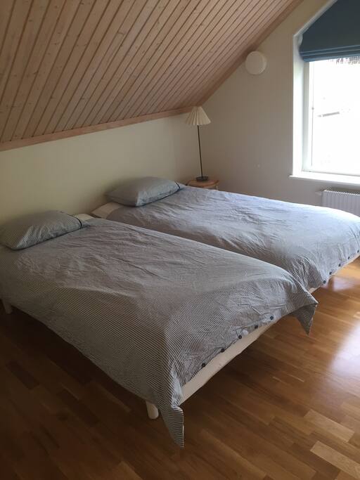 Upstairs bedroom.