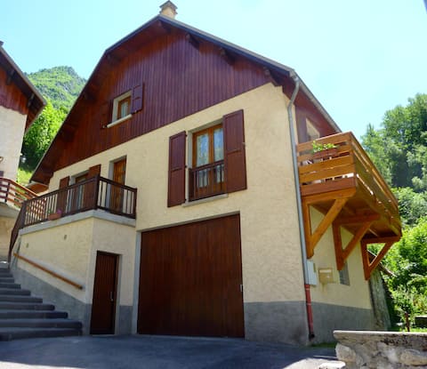 Chalet 6 pers 85m2, 3 bedrooms, Balcony, Pool