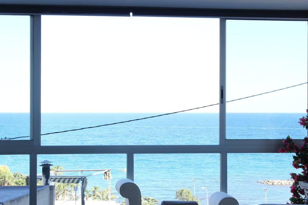 living room SEA VIEW