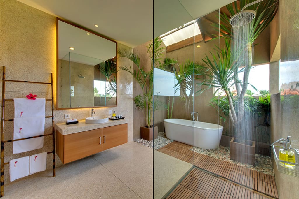 Bathroom with Jacuzzi