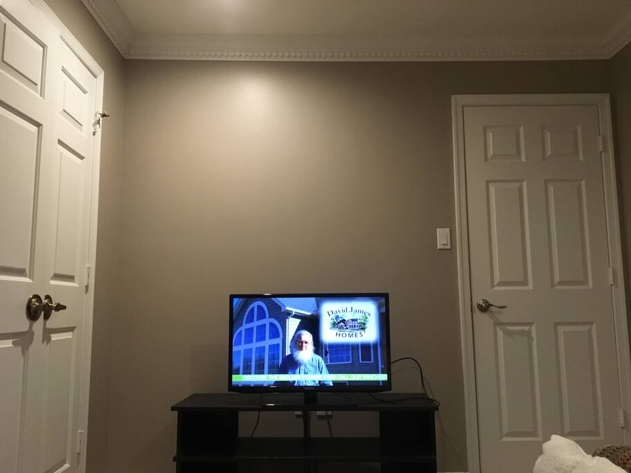 32" 1080 HD tv for your entertainment.