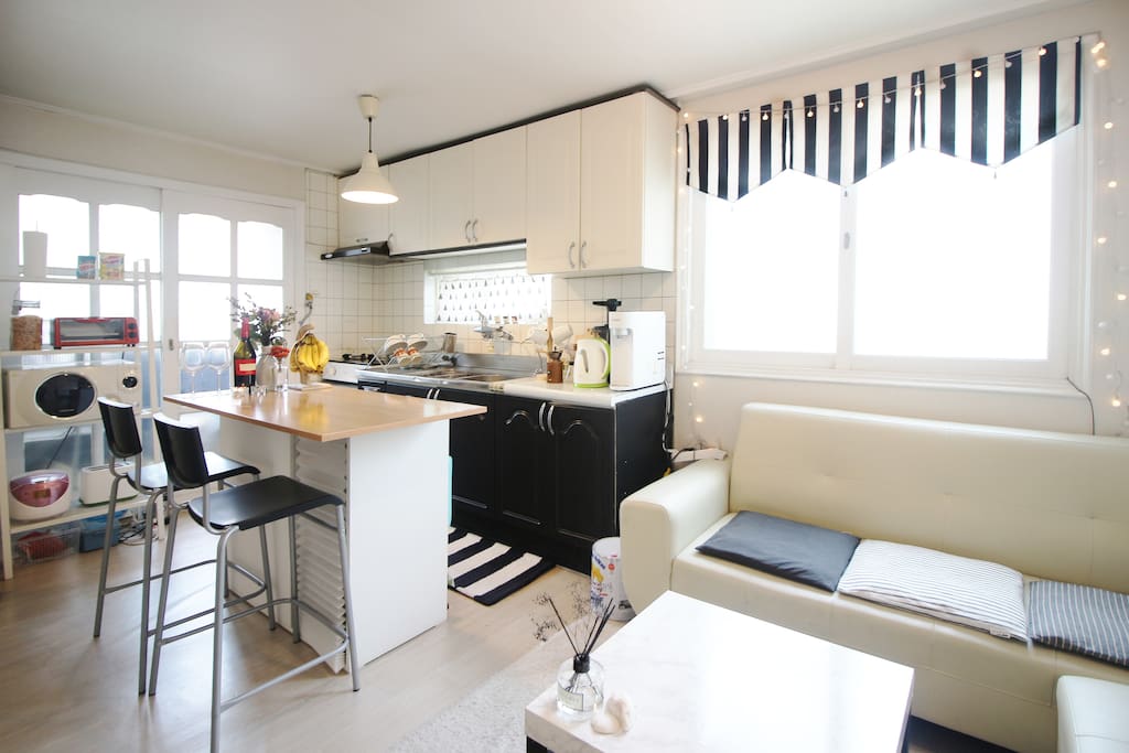 Stay in Local house in Gangnam with Locals who's professional twenties.