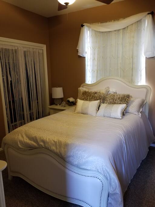Bedroom #2, full size bed