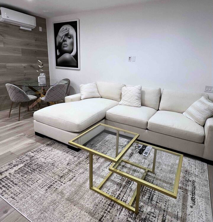 New Luxury unit in heart of Beverly Hills. LA Apartments for Rent in