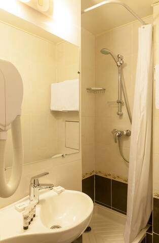 Hôtel Félicité managed Airbnb listing 2