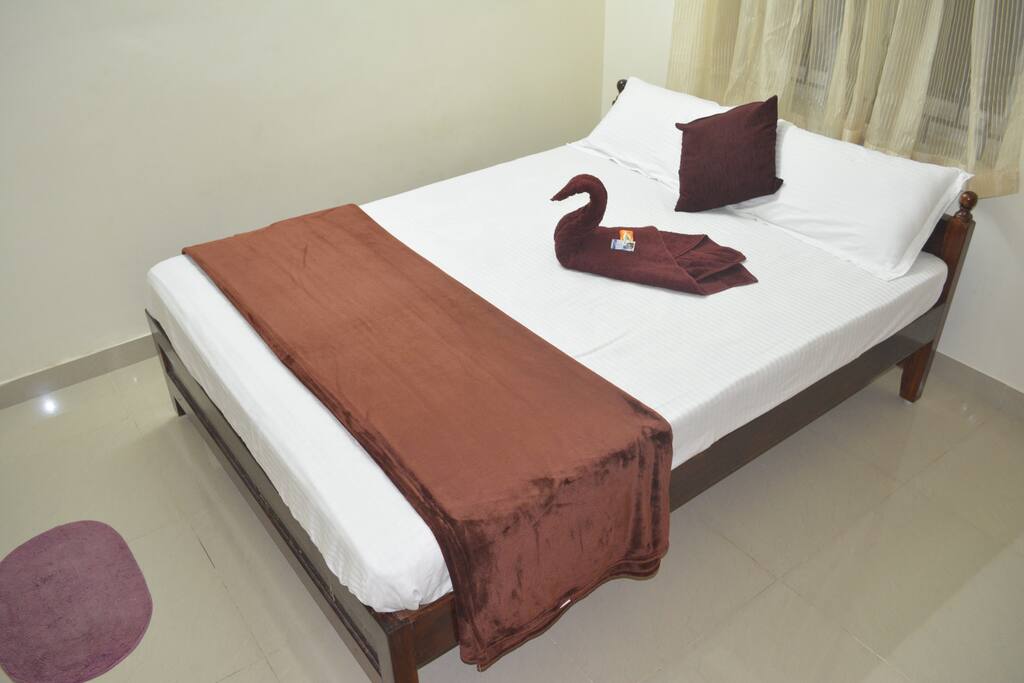 FLAT 1 - bedroom 2