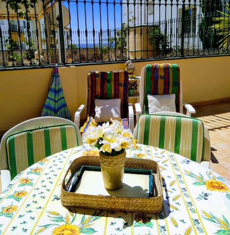 Bonito Piso & Terraza 60m2. Playa a unos 2 minutos