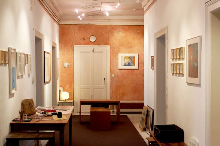 nice room in a artist house