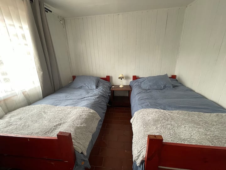 Schlafzimmer 2