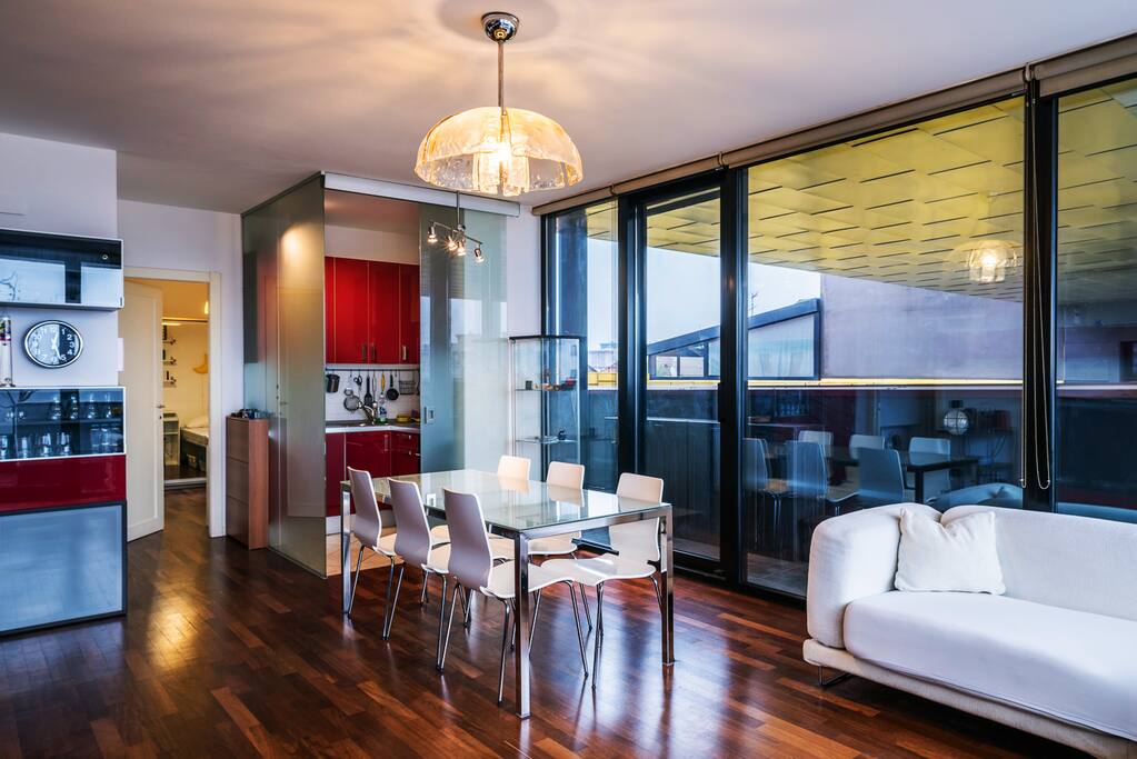 Soggiorno con accesso in terrazzo