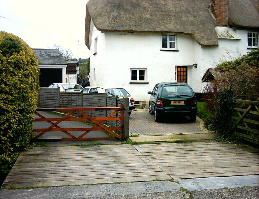 Picture of cottage