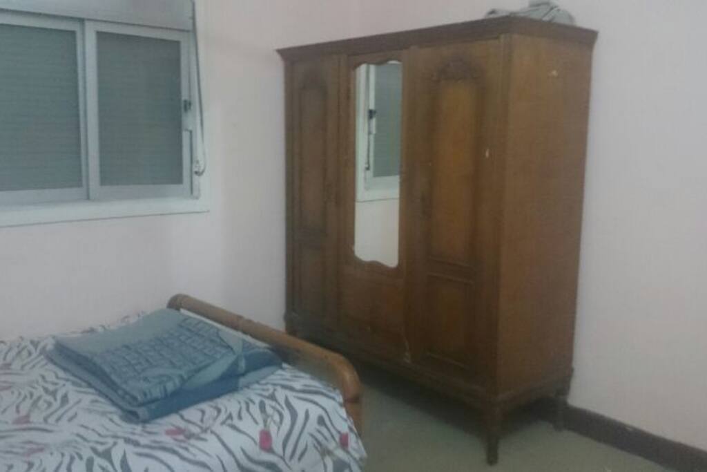 Single bed room