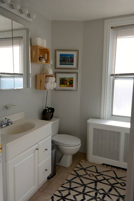 Shared bathroom with tub/shower - toiletries included.