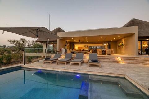 Elephant Point  - Mavalanga Lodge