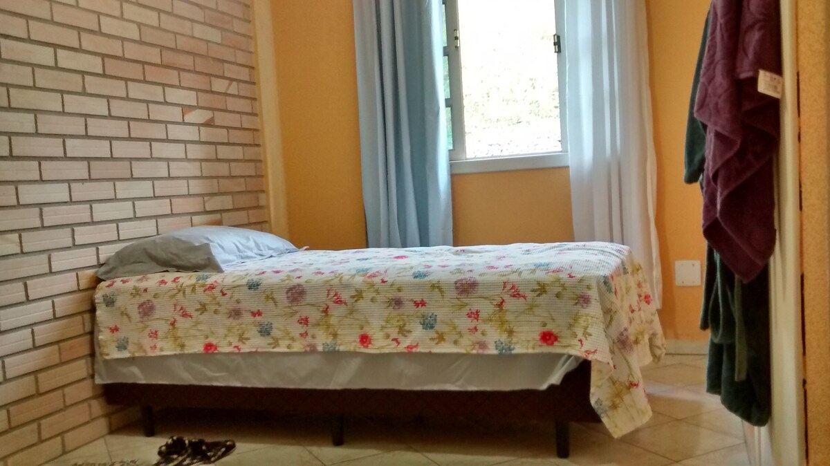 Soba s krevetom za jednu osobu (1)