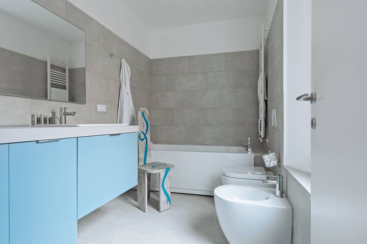 Le Porte, Luxury and bright with private terrace gallery image 5