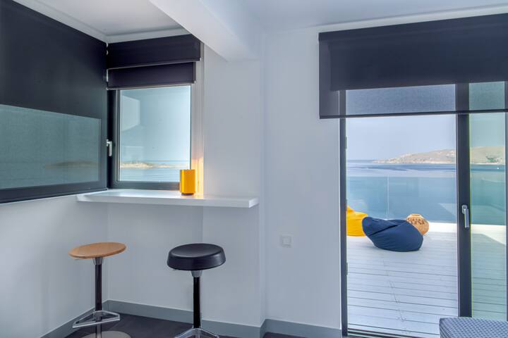 Blue Frames Summer House-Floating over the Aegean gallery image 3