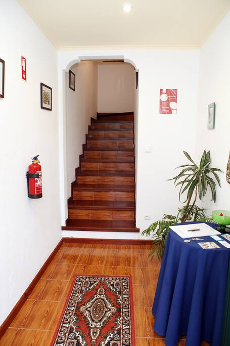 Escadas da entrada.