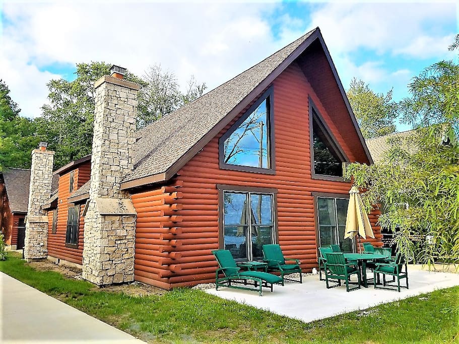 Modern  Spacious Unity Log Cabin On Bass Lake - Cabins For Rent In Knox, Indiana -7735