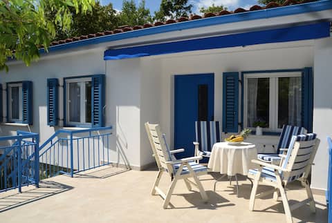 Seaside Summer House "Primorkica"
