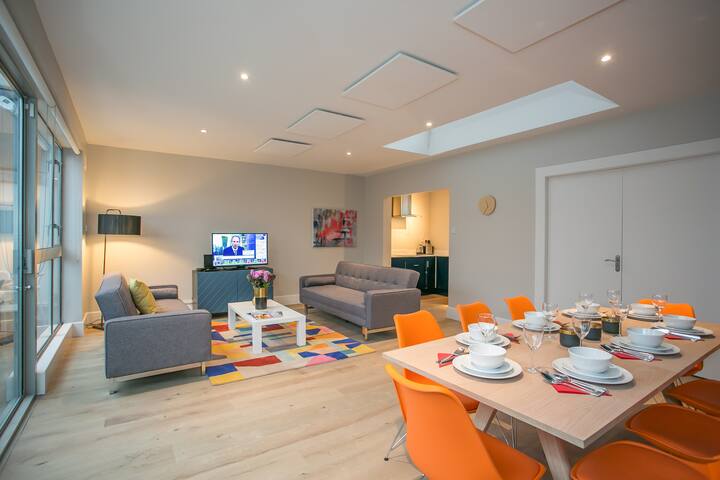 Temple Bar 2 Bedroom Deluxe Apartment – sleeps 7 gallery image 4