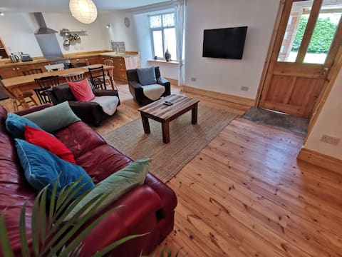 The old rectory Glebe house,10 mins to the beach