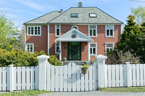 Top Airbnb: Villa by Atlantic road! Student, workers in Kristiansund