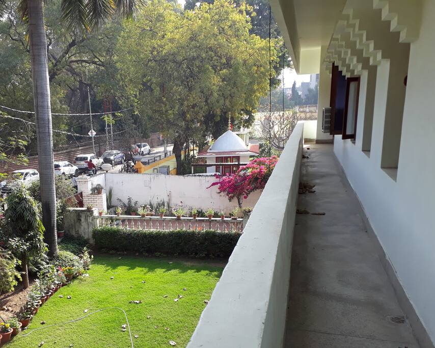  House  Facing Botanical Garden Apartments for Rent in 