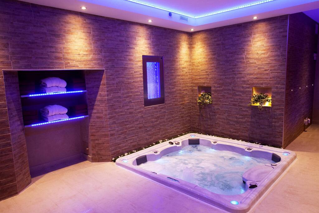NOUVEAU SPA 6 places dans la maison