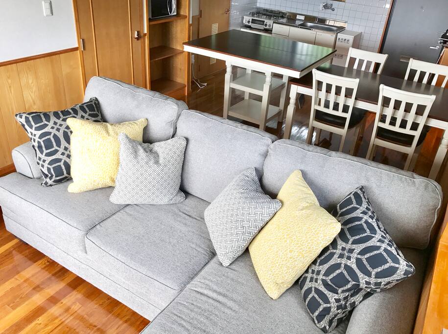 Sofa 1person can sleep here.