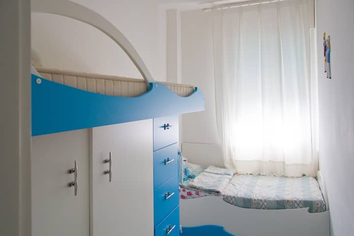 Spálňa s poschodovou posteľou