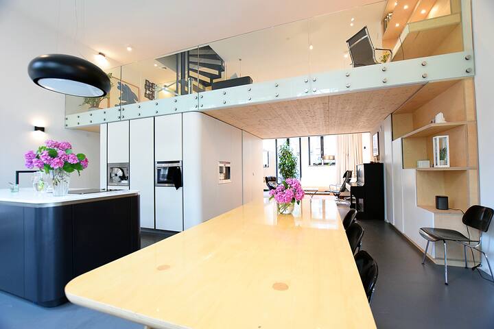 Luxurious family home 210m2 in the city center gallery image 2