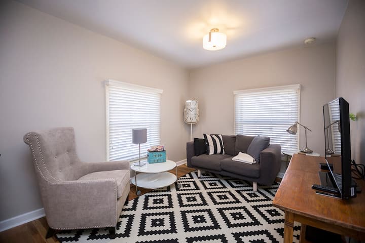 An Aspen Apartment In Old Town - Fort Collins, CO