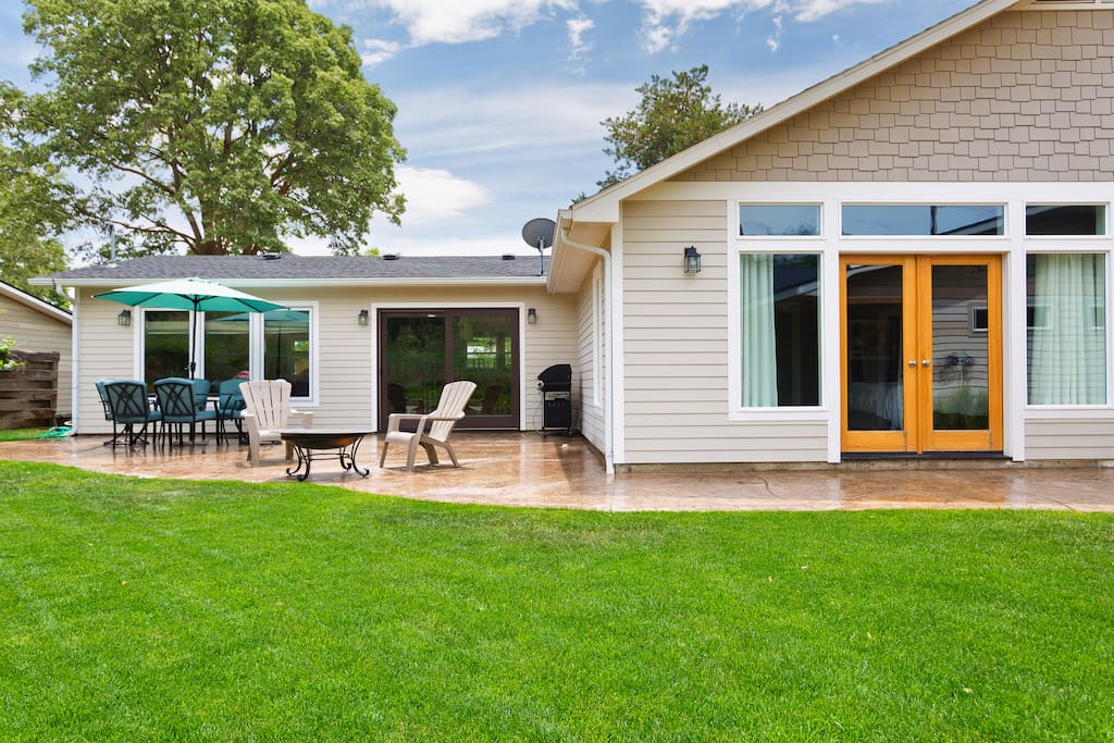 Newly Remodeled Foothills HomeHike from back yard Houses for Rent in