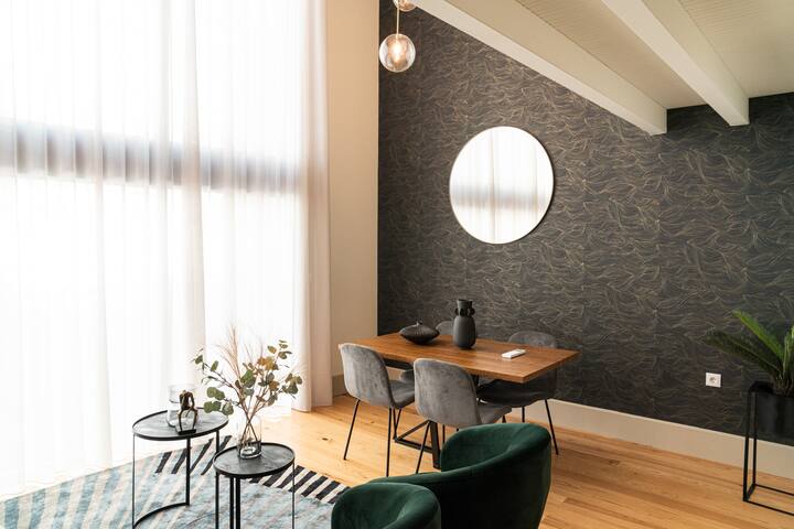 Shiny Porto gallery image 2