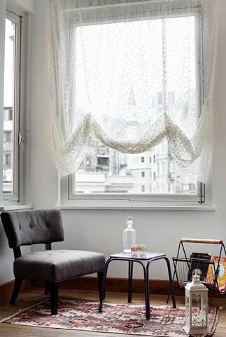 Rooftop terrace, tower& water views gallery image 4