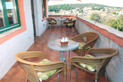Guest House in Tisno next to the festival site