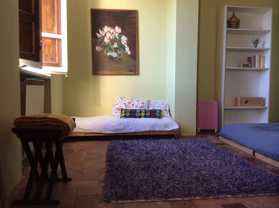 Camera ospiti con lettino bambini