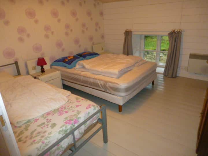 ორადგილიანი საძინებელი