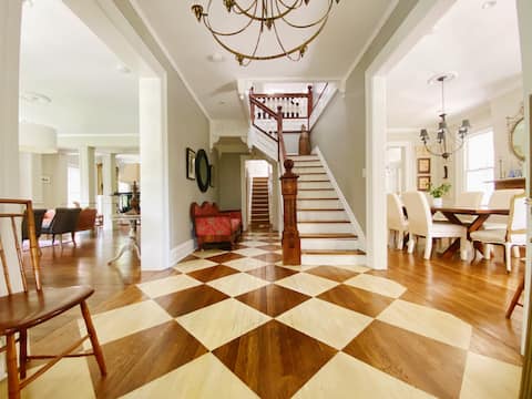 Popular Airbnb listing: The Newkirk in Kingston