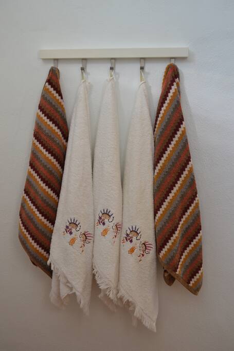Themed towels are provided