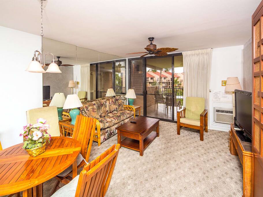 kamaole-sands-1po-3306-living-room-03.jpg