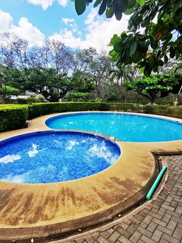 2 Bedroom Townhouse with pool in Hermosa