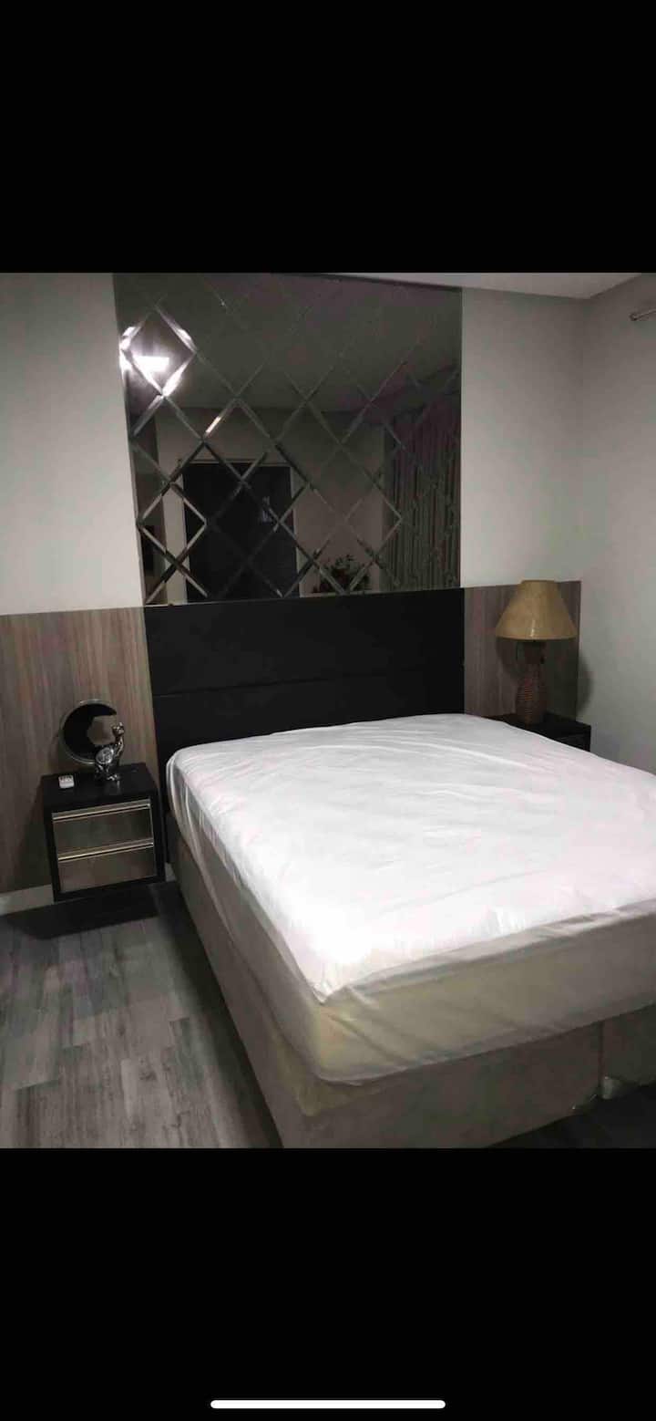 მთავარი ფლიგელი